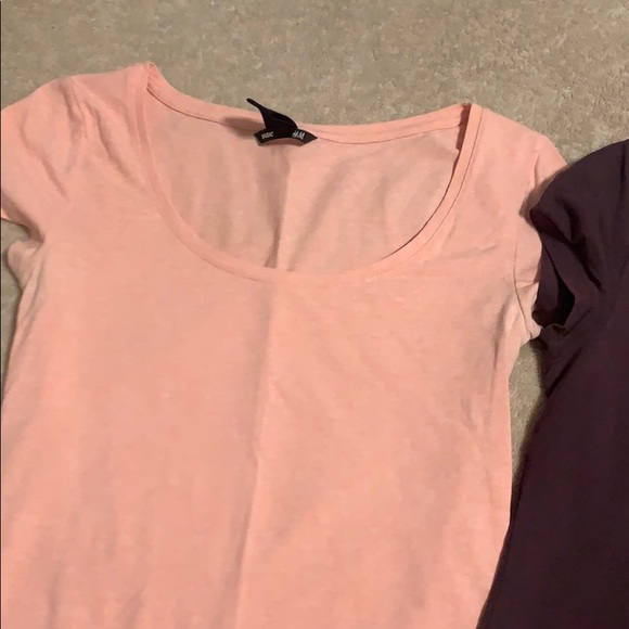 Super cute light weight scoop neck T-shirts - Picture 3 of 3